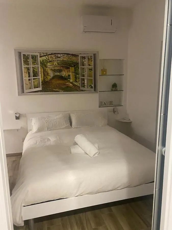 Exclusive Mood Apartment Rome 0*,